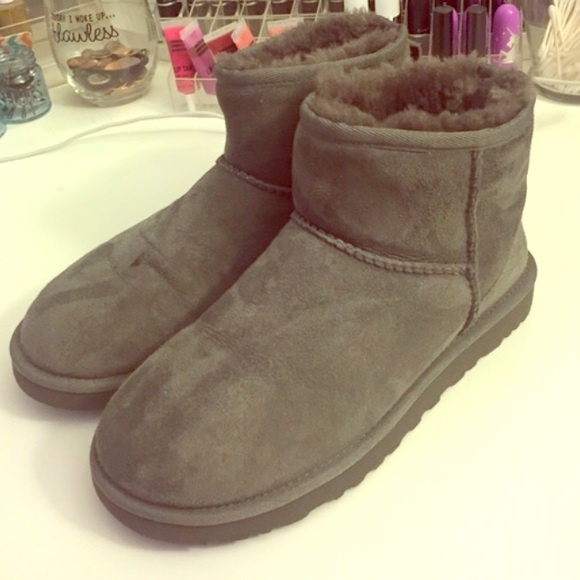 Ugg mini