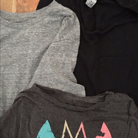 Brandy Melville Amazing Graphic Tshirt Only - Picture 2 of 3