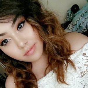 Meet your Posher, Sayra s