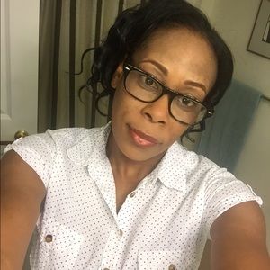 Meet your Posher, Evette