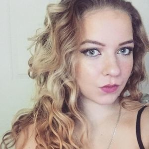 Meet your Posher, Nina