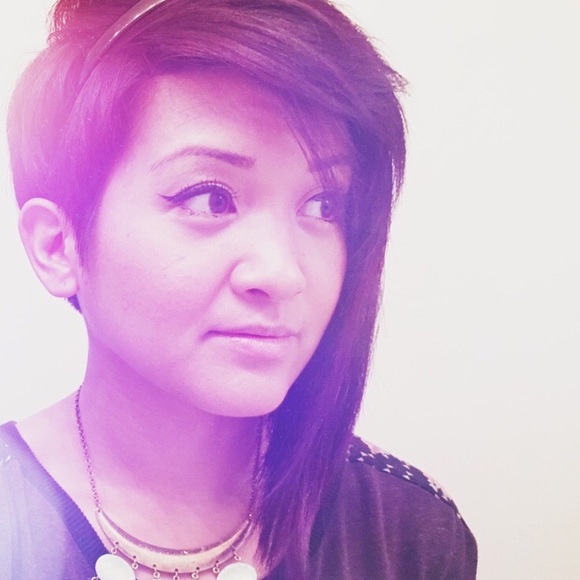 Meet your Posher, Candice - Picture 7 of 8