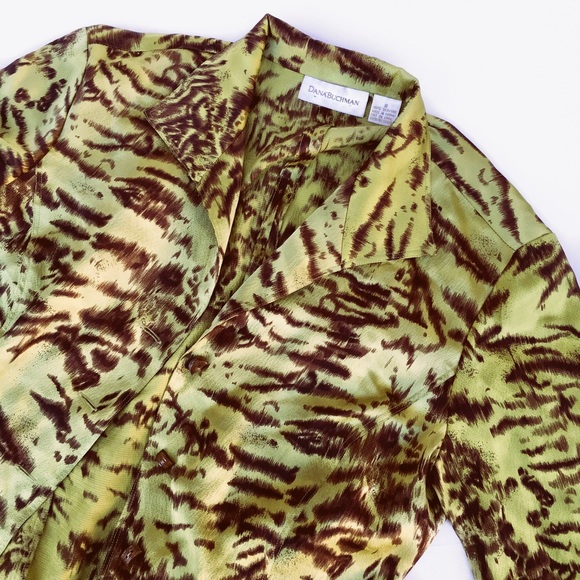 Dana Buchman silk print button up - Picture 3 of 3