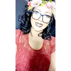 Meet your Posher, Lizbet