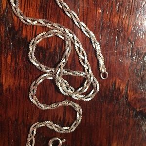 💐EUC ITALIAN STERLING 3-STRAND HERRINGBONE CHAIN