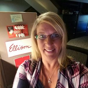 Meet your Posher, Melissa