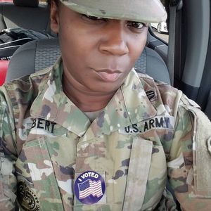 Meet your Posher, Regina