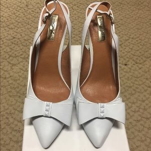 Halogen white slingback w/ a bow and studs size 10