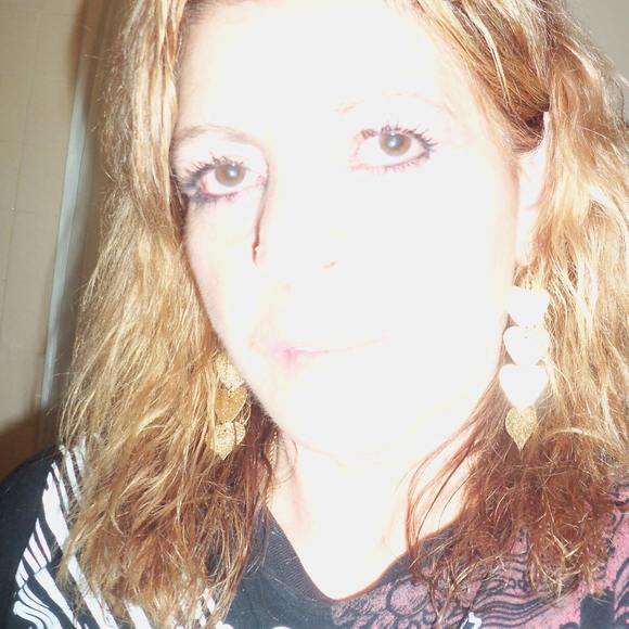 Meet your Posher, Cynthia - Picture 1 of 1