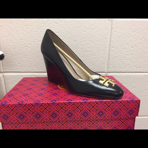 Brand New Tory Burch Raleigh Wedge size 8