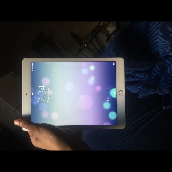 iPad Air Pro! ROSE GOLD BEAUTIFUL! Brand new