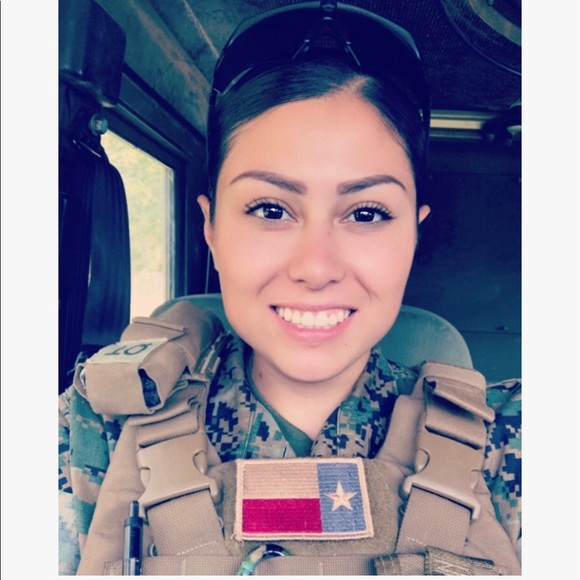 Meet your Posher, Mariah - Picture 2 of 5