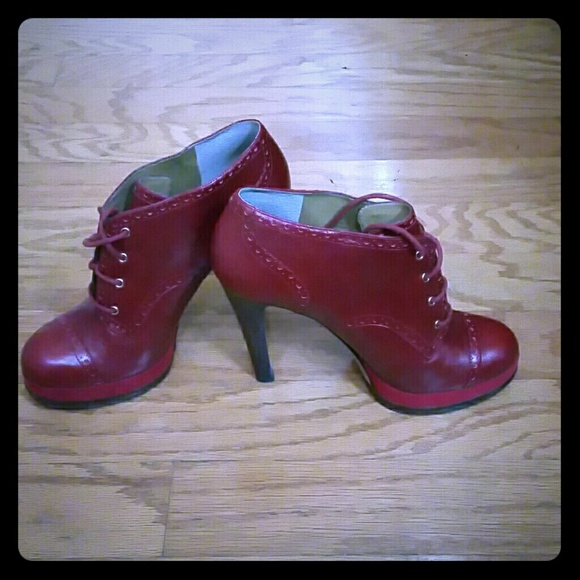 Ankle bootie