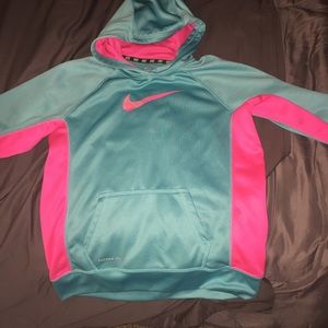 Youth XL Therma fit Nike Hoodie