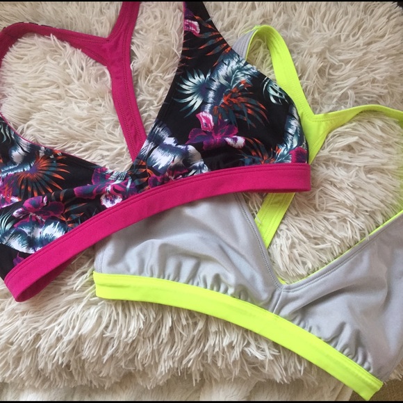 Reversible Roxy Sports Bra - Picture 3 of 3