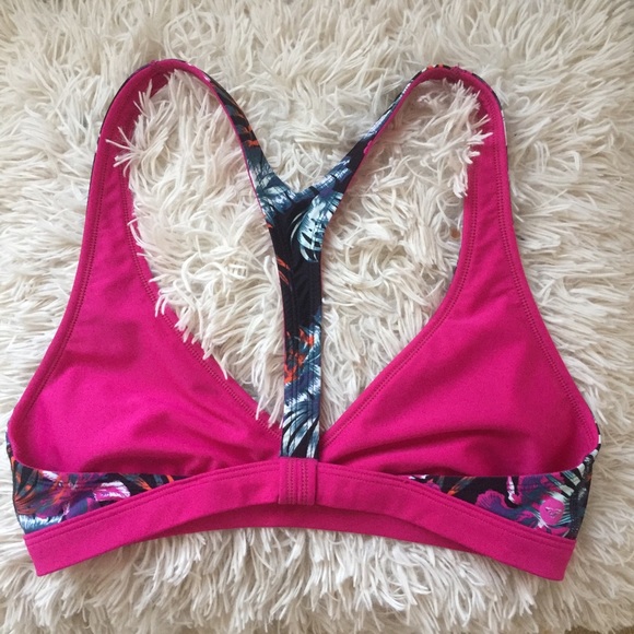 Reversible Roxy Sports Bra - Picture 2 of 3