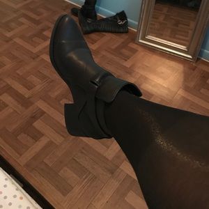 Meet your Posher, Aisha