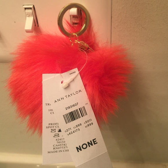 Pompom key chain - Picture 1 of 1