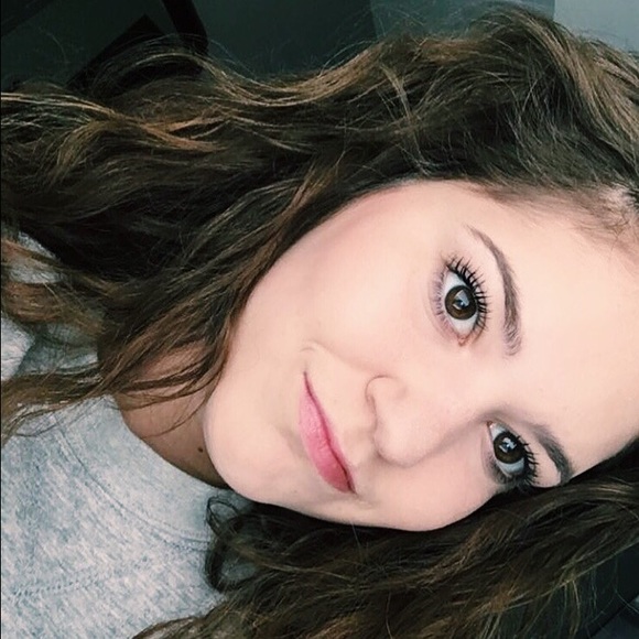 Meet your Posher, Haley - Picture 1 of 1