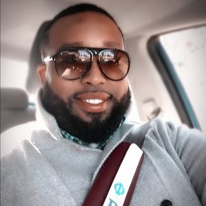 Meet your Posher, Corey