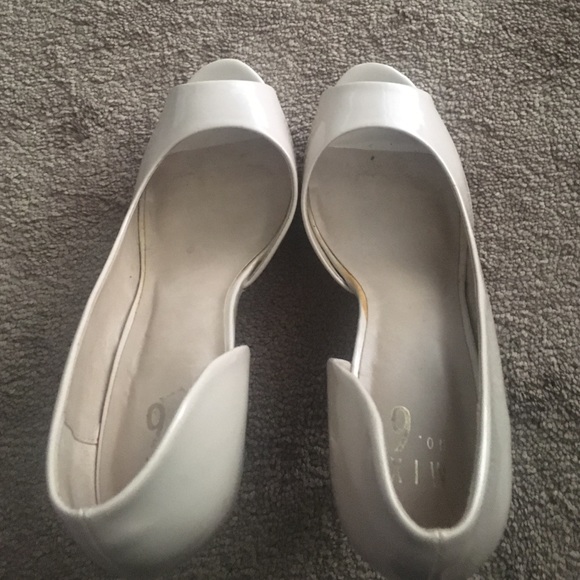 Nude patent leather peep toe shoe - Picture 5 of 6