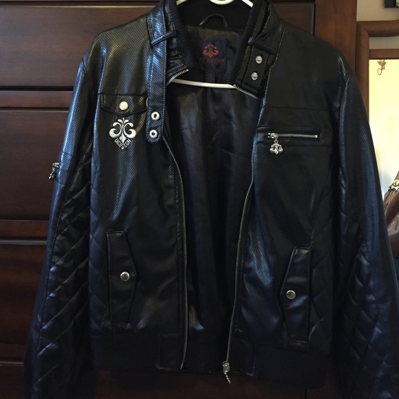 Like new bomber jacket