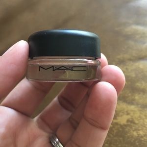 Mac painterly in bare study