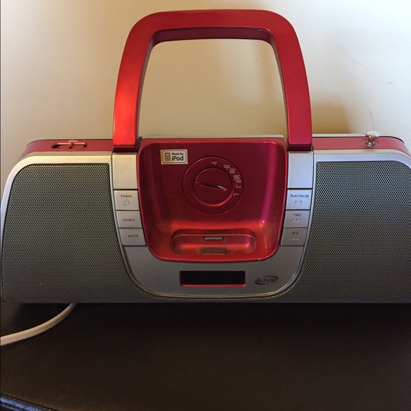 iPod dock radio