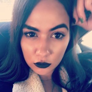 Meet your Posher, Charlene