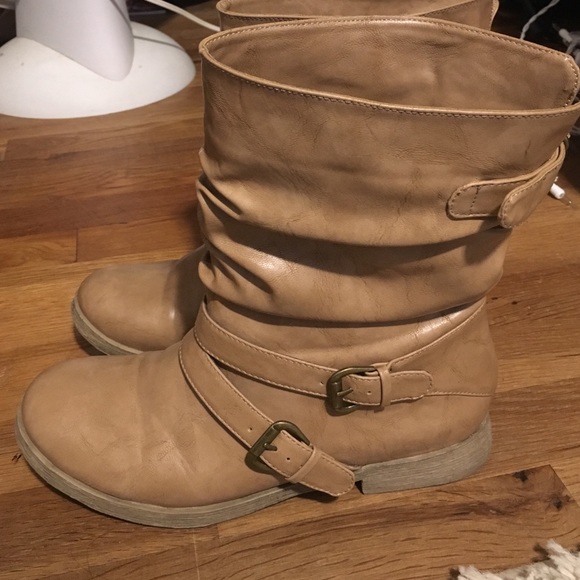 Stylish fall boots