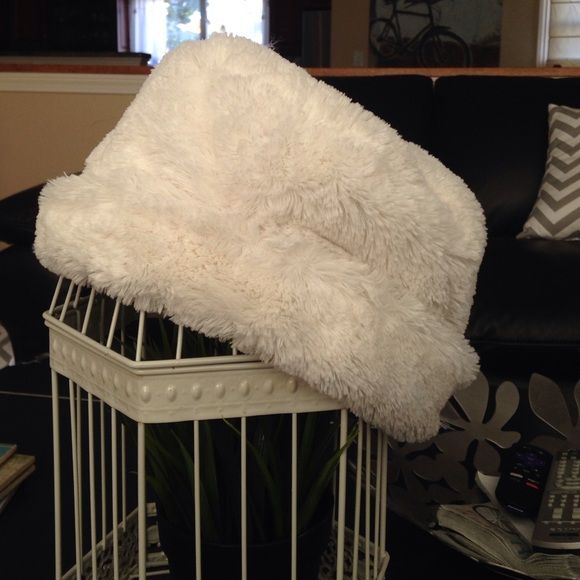 Faux fur hat
