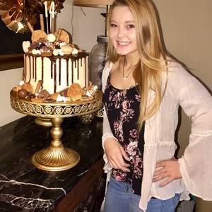 Meet your Posher, Lea ann