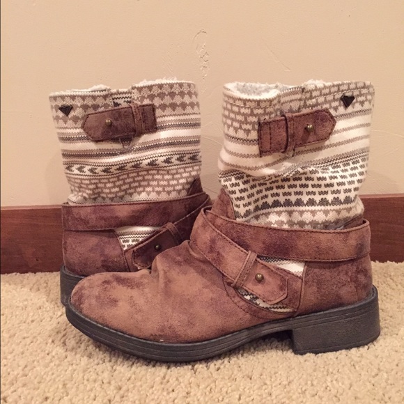 Roxy Short Boot