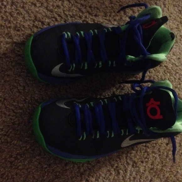 Kd V 6Youth - Picture 1 of 2