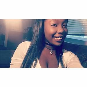 Meet your Posher, Fatima