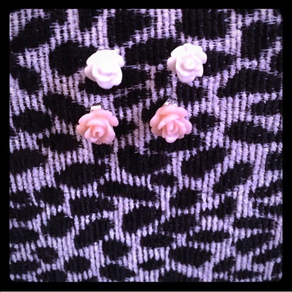 Jewelry - NWOT LAUREN CONRAD EARRINGS🎀