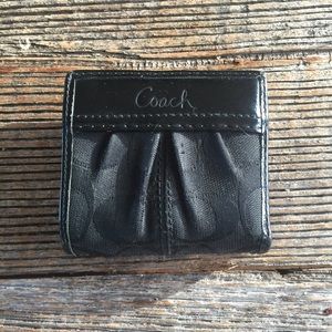 Adorable Coach Wallet!