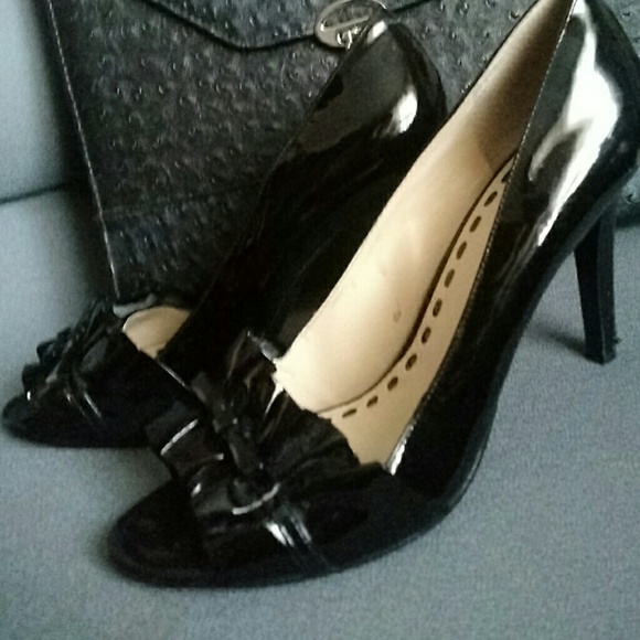 Sexy black tuxedo open toe  patent leather pumps