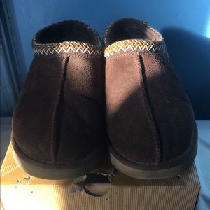 Size 9 Tasman chocolate ugg slip on a for men