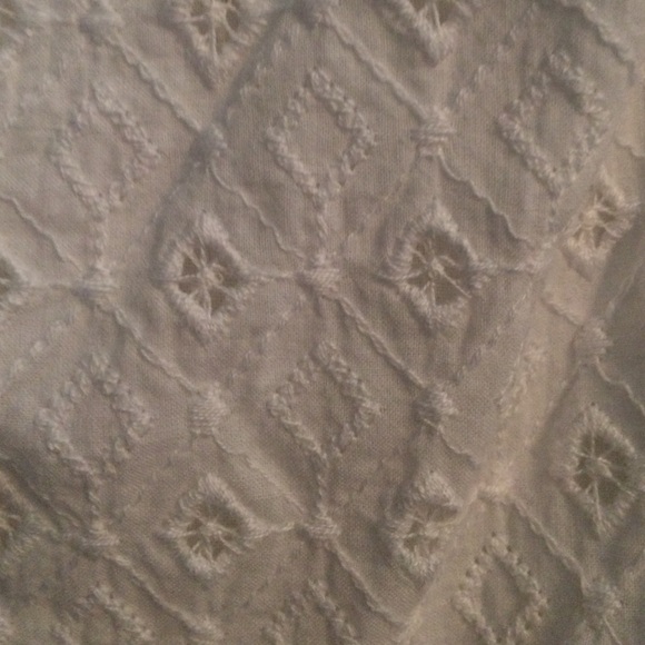 White dress - Picture 2 of 4