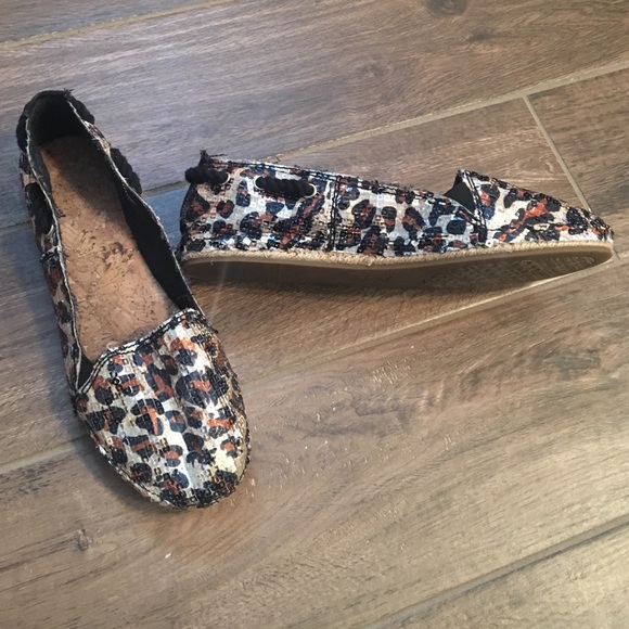 Gianni Bini Slip-On Flats