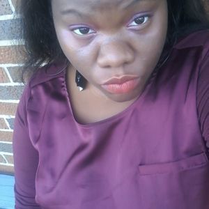 Meet your Posher, Mia