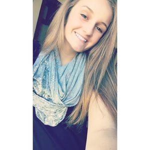 Meet your Posher, Brianna