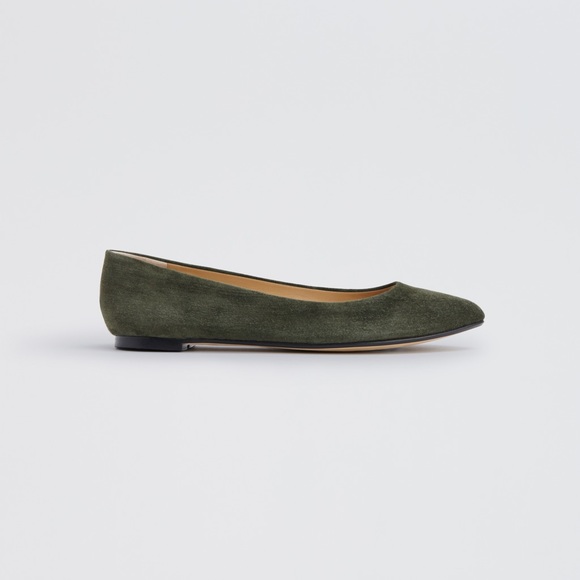 {Ann Taylor} • dawn suede pointy flats
