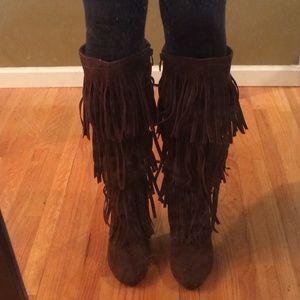 Brown Fringe Wedge Boots Size 6 never worn !