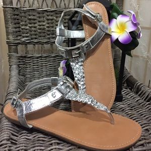 Guess sandals