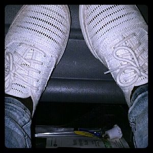 Brand New White Woman's VANS Size: 7