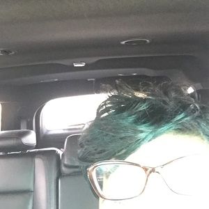 Meet your Posher, Crystal