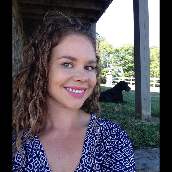 Meet your Posher, Whitney