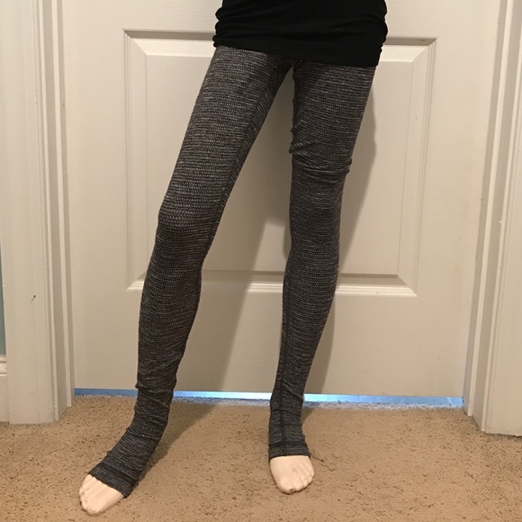 EUC lululemon wunderunders size 2.